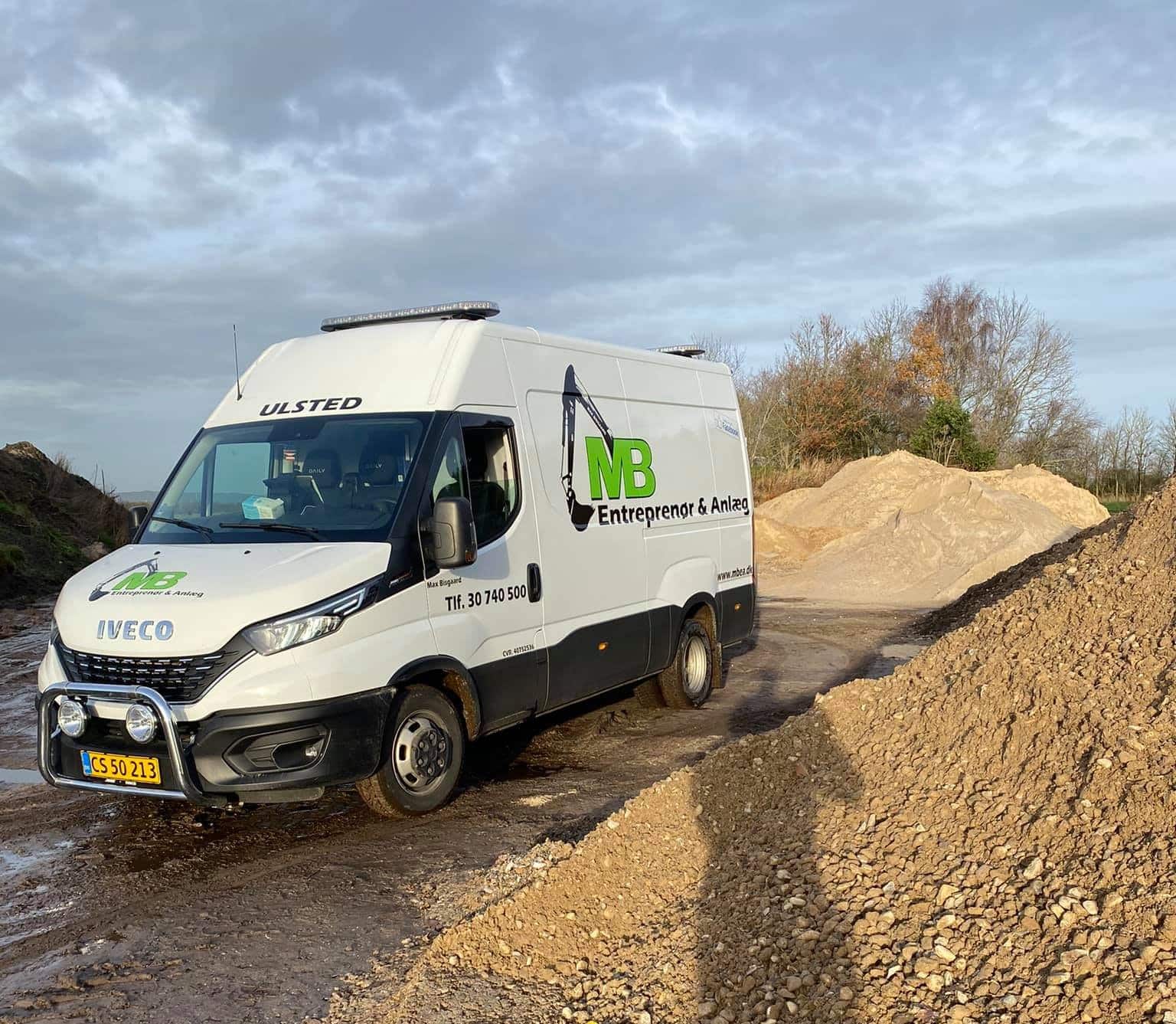 MB Entrepren&oslash;r & Anl&aelig;g er i gang med at nedgrave til elforsyning i Hals n&aelig;r Aalborg, Br&oslash;nderslev og N&oslash;rresundby